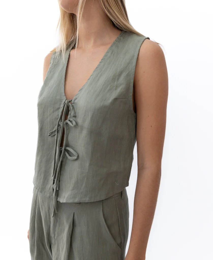 Rennie Tie Vest Linen | Dark Khaki - Image 4